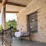 Serenity Retreat In Pidasos