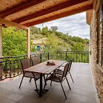 Serenity Retreat In 빌라 Pidasos