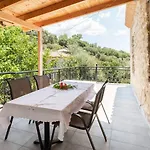 Villa Serenity Retreat In *