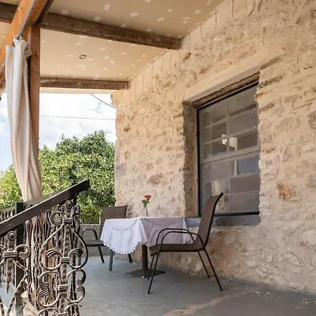 Serenity Retreat In Pidasos