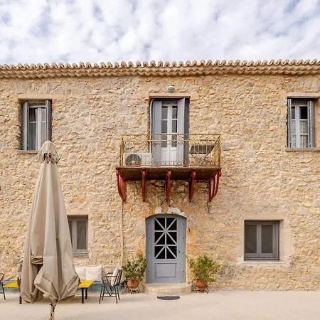 Traditional Luxury Villa Retreat In Pidasos Villa