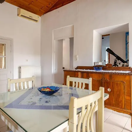 Traditional Luxury Villa Retreat In Pidasos *