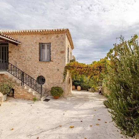 Villa Traditional Luxury Villa Retreat In Pidasos