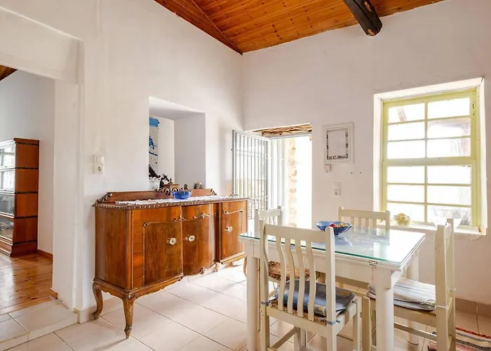 Βίλα Traditional Luxury Retreat In