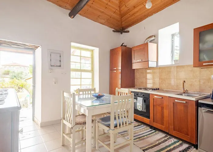 Traditional Luxury Retreat In 빌라